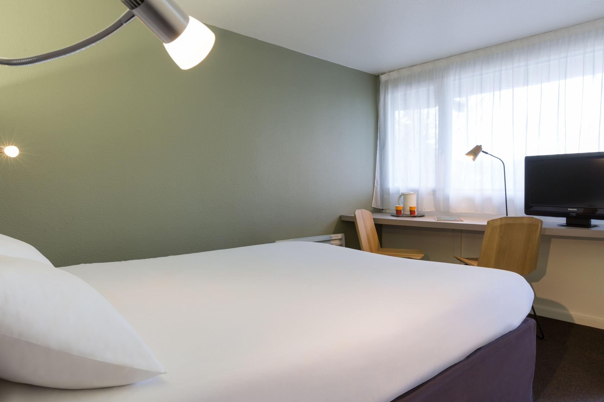 Campanile Annecy ~ Metz-Tessy Hotel ภายนอก รูปภาพ